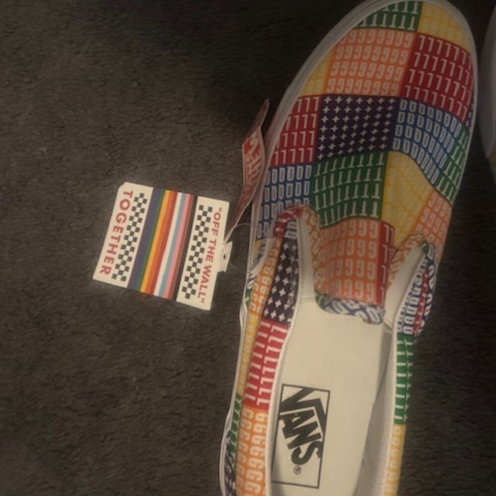 Vans Classic Slip-on Multi-colors sneakers (Pride), size 10 - Picture 6 of 7